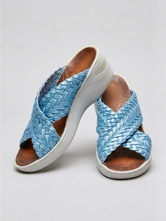 Bzees Shoes - Bzees Dainty Womens Wedge Sandals Size 9.5 M.